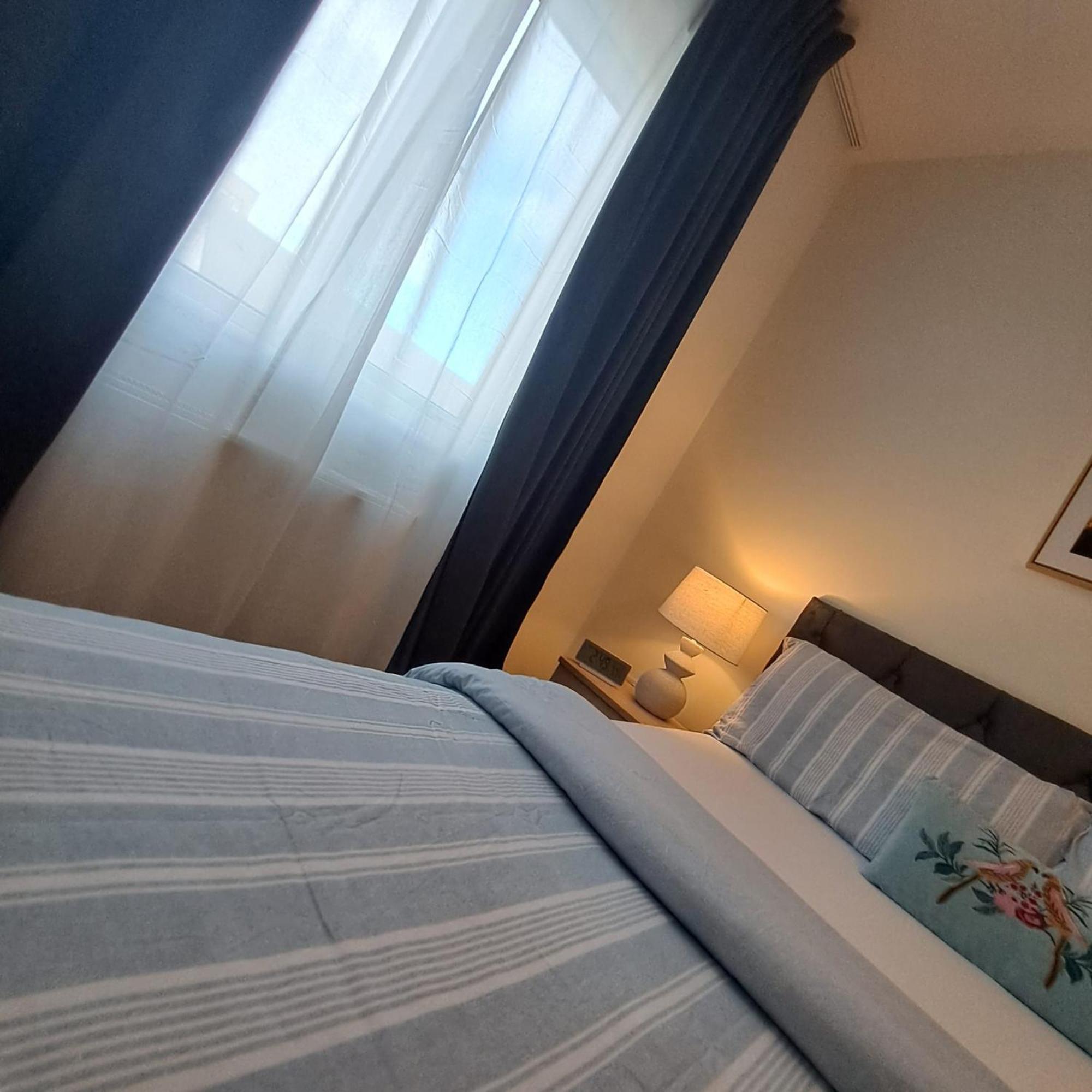 Cozy Bedroom In Lucan, ดับลิน ภายนอก รูปภาพ